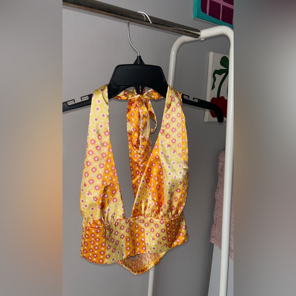 rue21 retro 70s vibes halter top